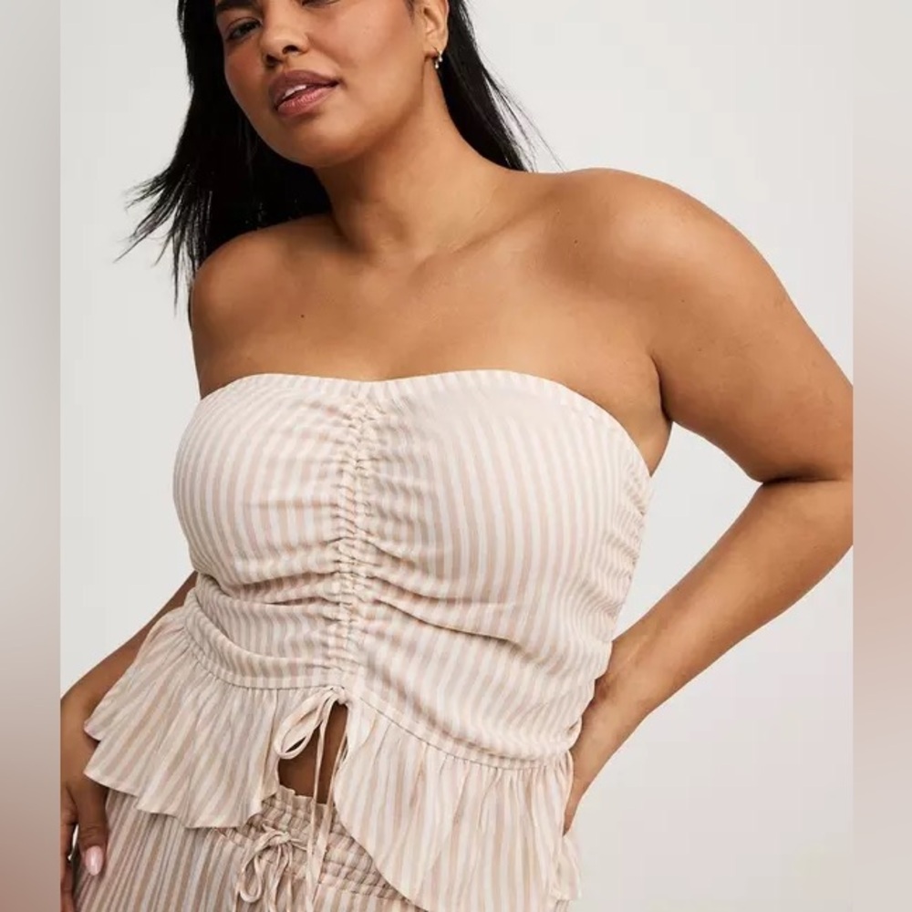 NWT Torrid Cinched Tube Crop Top - 00(M/L)